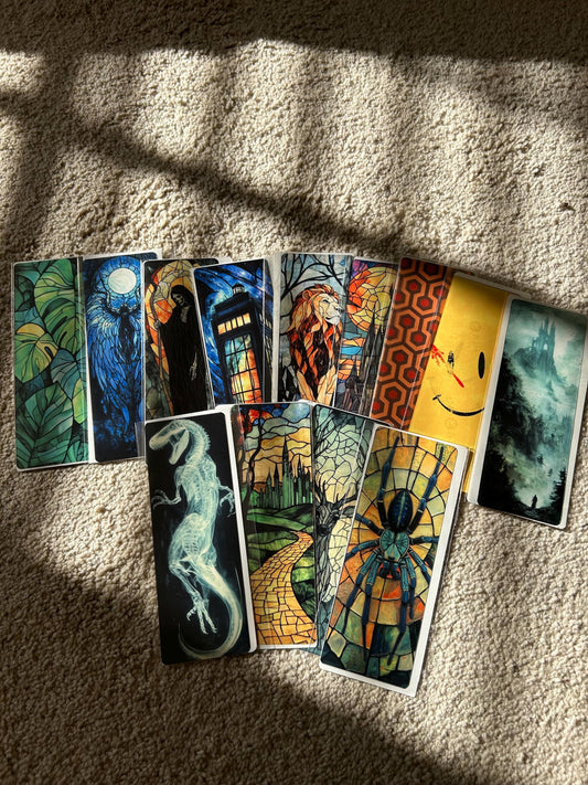 Jesus on the Cross Bookmark – Handmade Christian Bookmark, Religious Symbol Bookmark, Spiritual Gift for Believers, Faith and Prayer